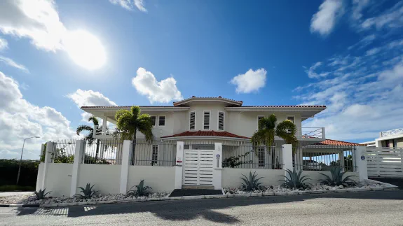 Featured image for page: Contact Featured image for page: Contact